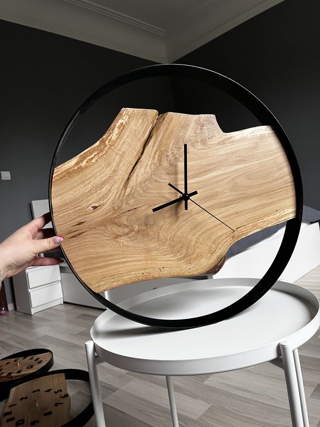 Nowoczesny zegar w metalowej obręczy z drewnianą deską 50cm