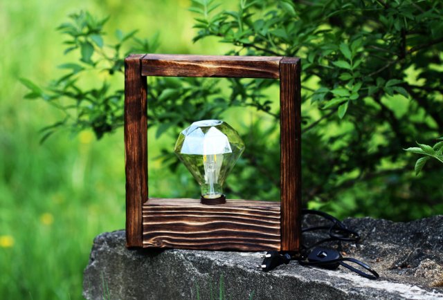 Unikatowa lampa z drewna świerkowego, lampka nocna/stołowa drewniana