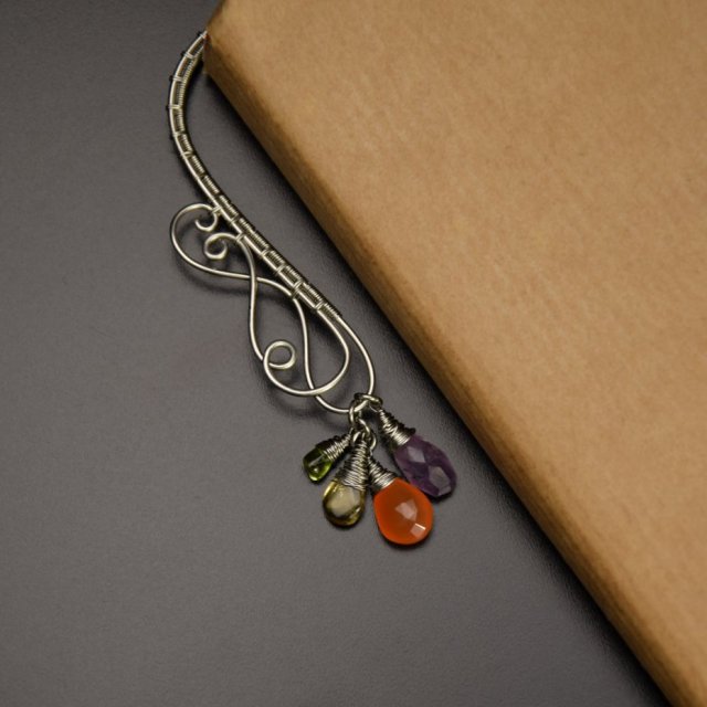 Kolorowa zakładka metalowa do książki ze stali chirurgicznej ametyst, cytryn, perydot, karneol, wire wrapping