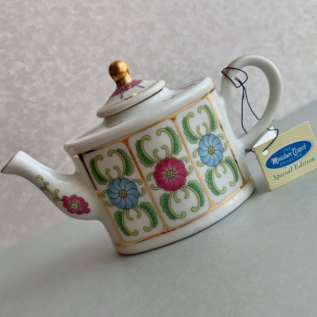 Collectable - Porcelain Art ❀ڿڰۣ❀ Miniature Teapot - Special Edition ❀ڿڰۣ❀ Imbryk Kolekcjonerski