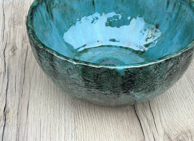 Ceramiczna umywalka z dekoracją