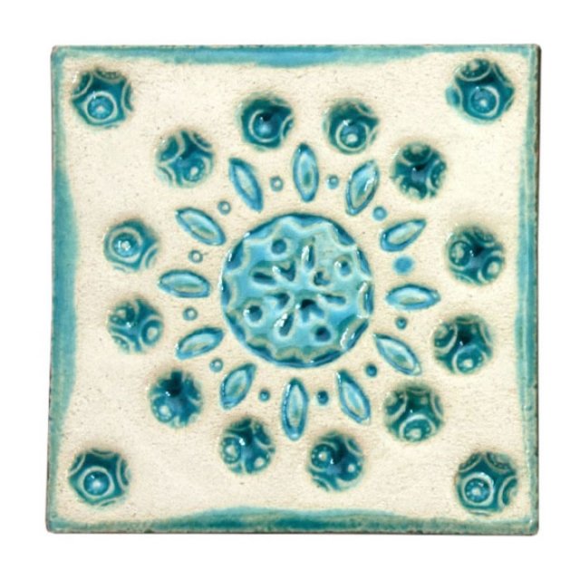 dekor kafel z błękitnym ludowym wzorem z obwódką