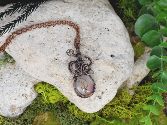 Miedziany wisiorek wire wrapping z agatem / PEN000222