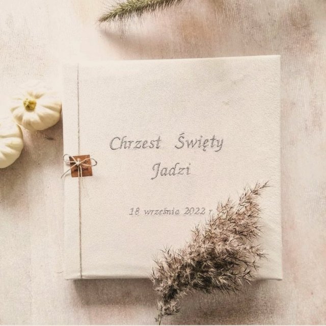 Album- Pamiątka chrztu z datą