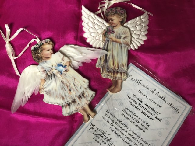 1998  by Donna Gelsinger - Heaven’s Little Angels ornaments - kolekcjonerskie porcelanowe zawieszki sygnowane z certyfikatem The bradford editions 2/3