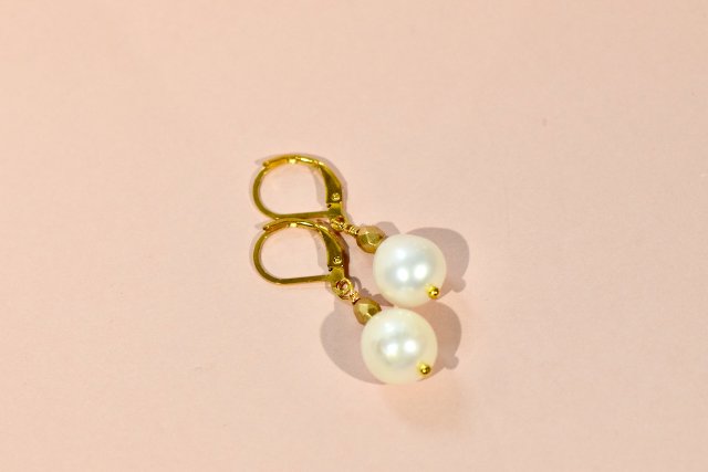 Eleganckie kolczyki z prawdziwymi perłami