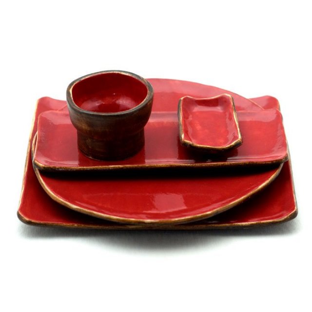 Komplet naczyń do sushi dla 4 osób, w kolorze intensywnym czerwonym