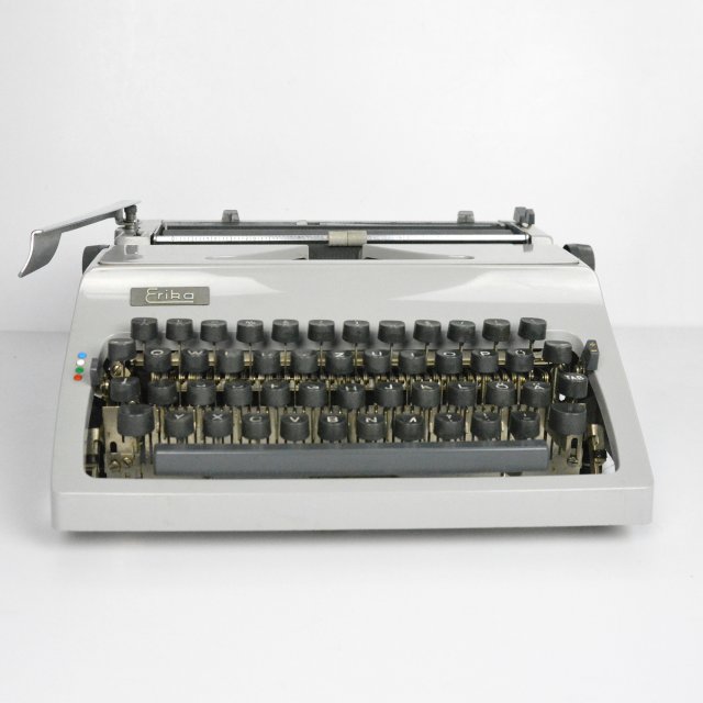 Walizkowa maszyna do pisania model 50 Erika, VEB Robotron Berlin, Niemcy, 1976 r.
