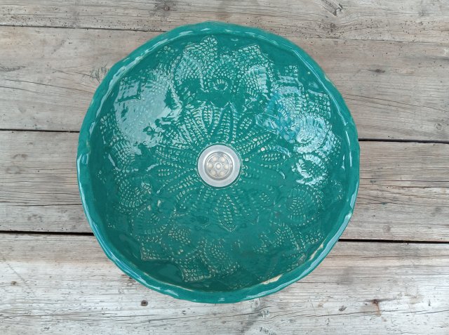 Ceramiczna umywalka nablatowa