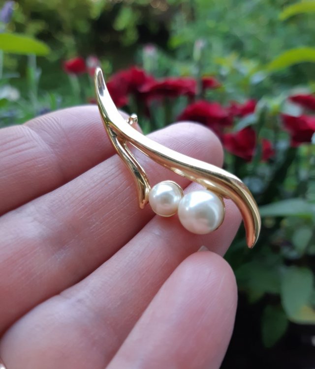 dwie perły - elegancka broszka