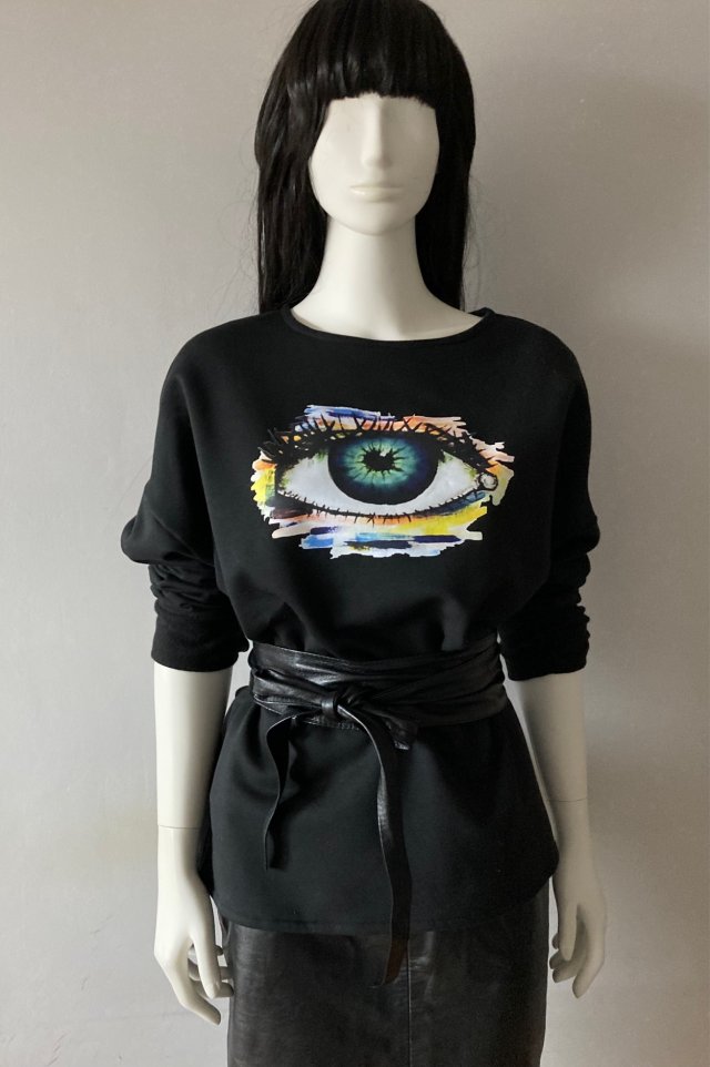 Bluza dresowa oversize z autorskim nadrukiem oko 100% handmade.