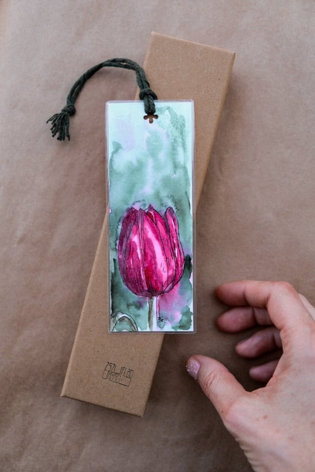 Egzotyczna zakładka botaniczna ręcznie malowana z tulipanem