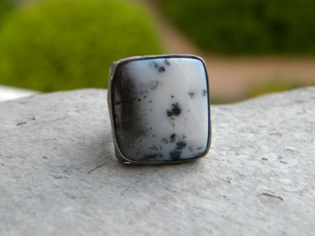 Opal dendrytowy - sygnet / pierścień