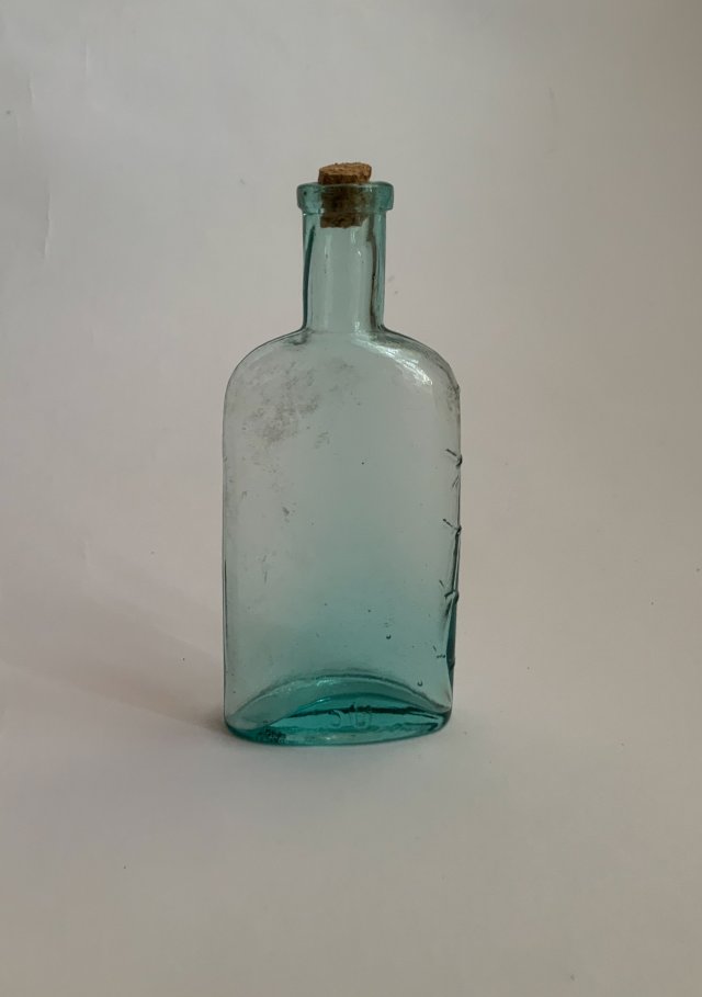 Płaska butelka vintage