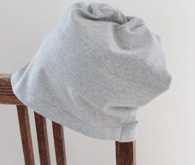 cienka czapka BEANIE handmade szara