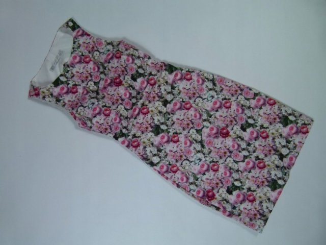 Zara ołówkowa sukienka mini kwiaty / XXS
