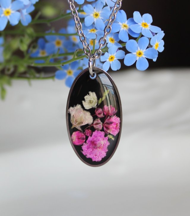Srebrna zawieszka srebrny wisiorek naszyjnik z suszonymi kwiatami prezent dla niej żywica vintage retro kwiaty z żywicy epoksydowej jajowata różowe cz