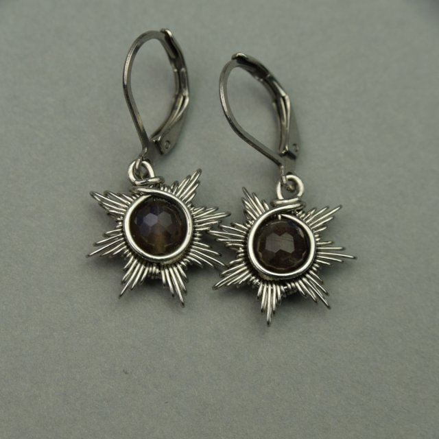 Kolczyki słoneczka labradoryt, wire wrapping, stal chirurgiczna, słońce