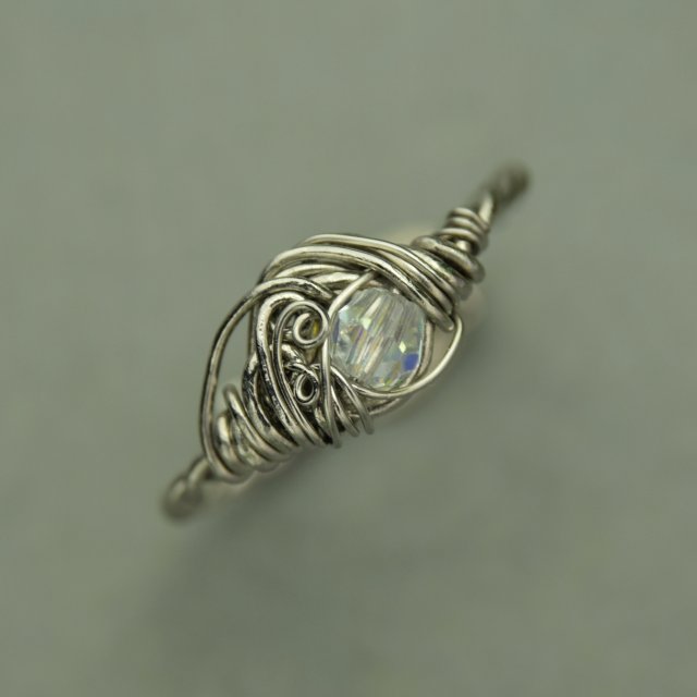 Pierścionek regulowany kryształek, wire wrapping, stal chirurgiczna