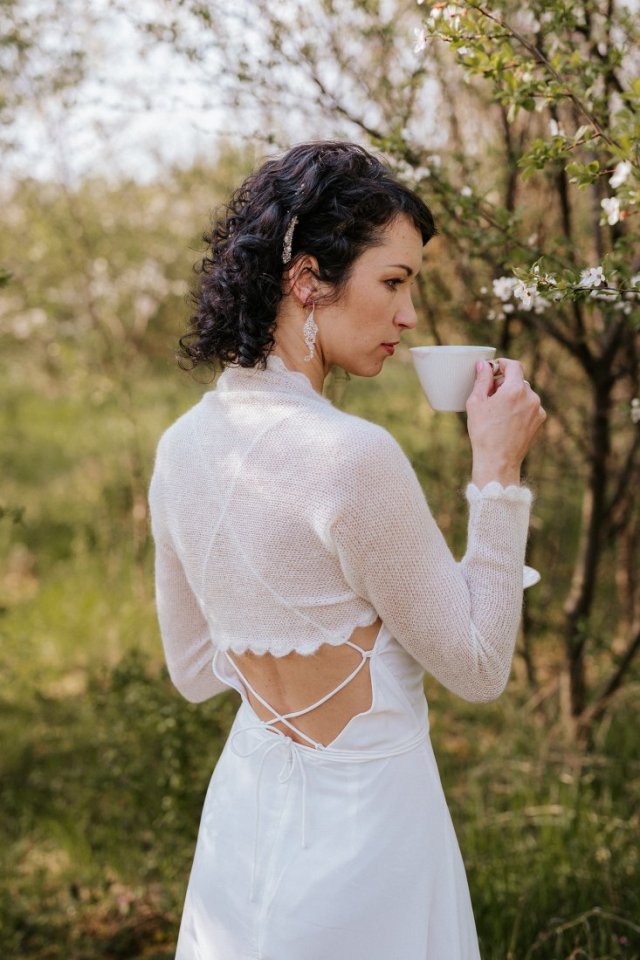 Bolerko ślubne z długim rękawem,moherowy sweterek do suknii ślubnej, narzutka ślubna - kolor naturalna biel lub kremowy