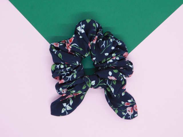 Gumka do włosów, scrunchie.