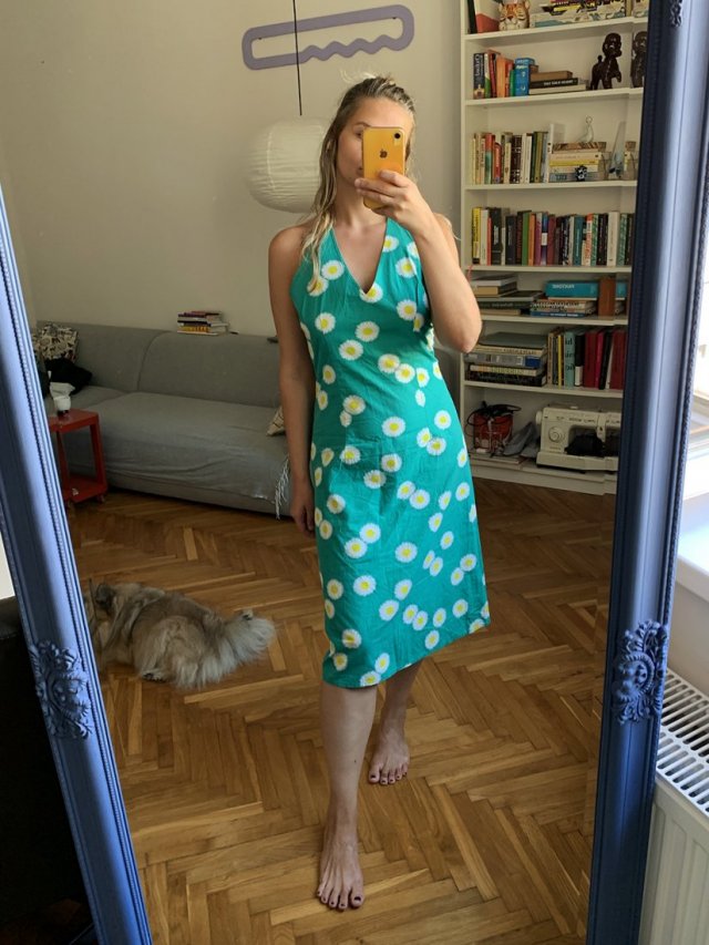 Sukienka vintage w rumianki