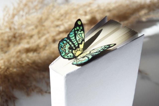 Zakładka do książki "On Paper" Kolorowy Motyl