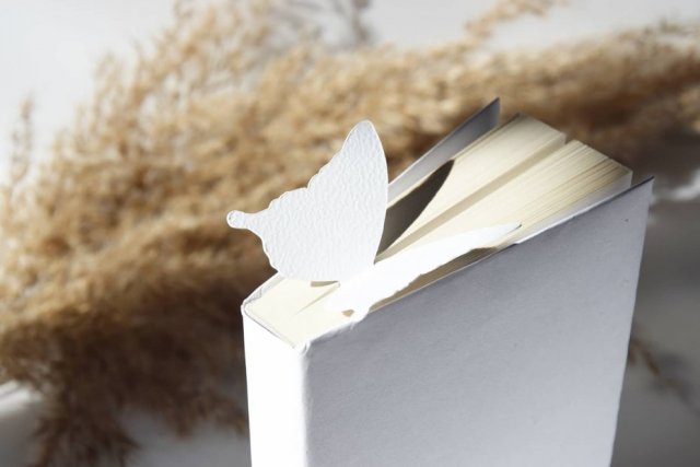 Zakładka do książki "On Paper"  Motyl
