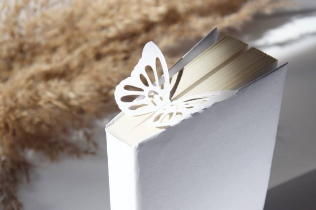 Zakładka do książki "On Paper"  Motyl Ażurowy
