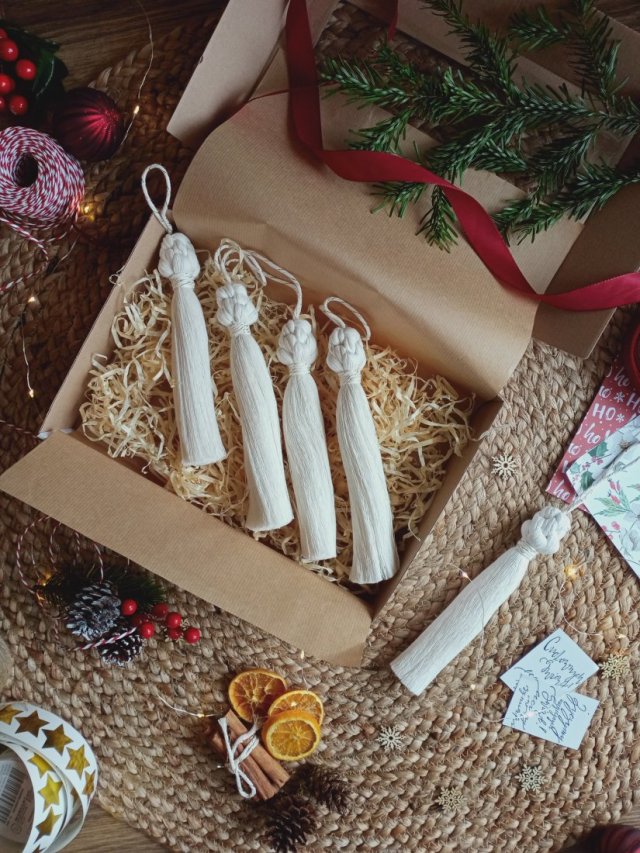Zestaw 5 ozdób choinkowych na prezent makrama