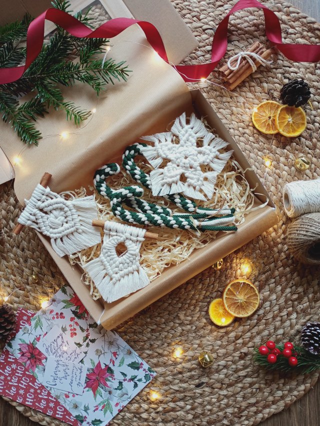 Zestaw 6 ozdób choinkowych na prezent