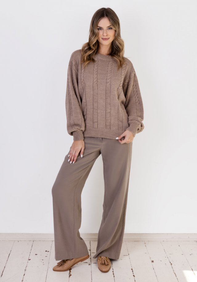 Sweter w warkoczowe wzory - SWE323 mocca MKM