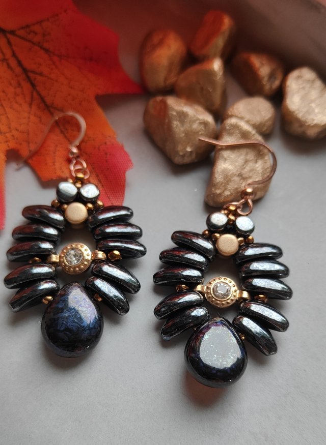 ,, czarne skrzydełka,,