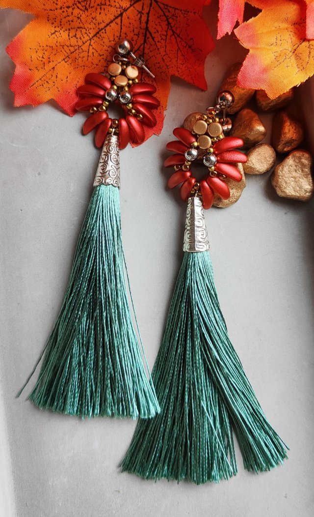 ,, skrzydełka z zielonym chwostem,,