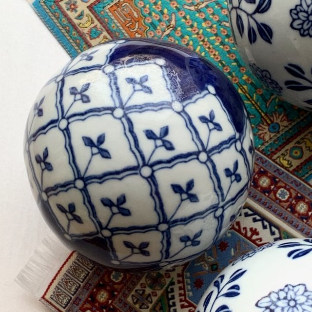 Unikat! ❤ Vintage Scottish Porcelain Cobalt Blue & White Carpet Ball
