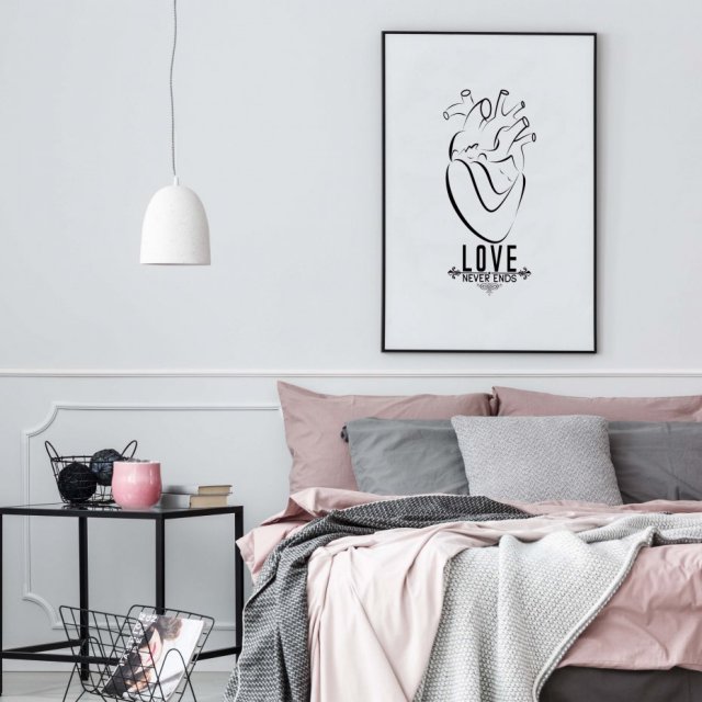 Plakat minimalistyczny z sercem i napisem Love 40x50 cm