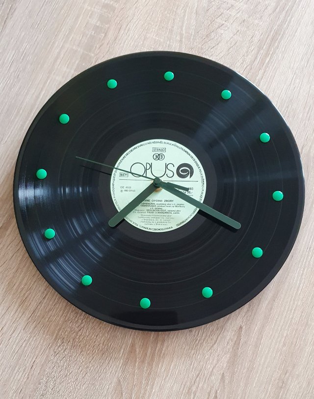 Unikatowy zegar ścienny płyta winylowa z zielonymi wskazówkami, prawdziwy winyl