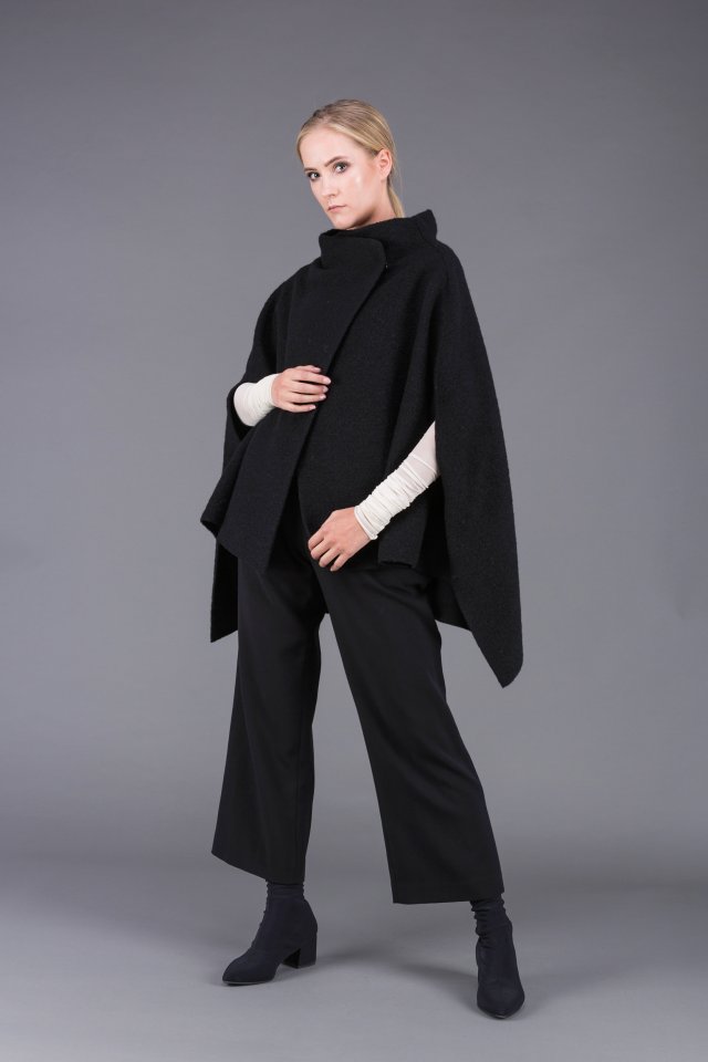 pelerine black