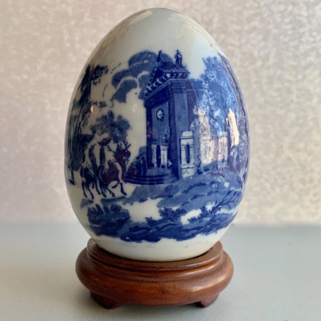 Landscape Porcelain Blue Egg ❀ڿڰۣ❀ Duże jajo na drewnianej podstawie