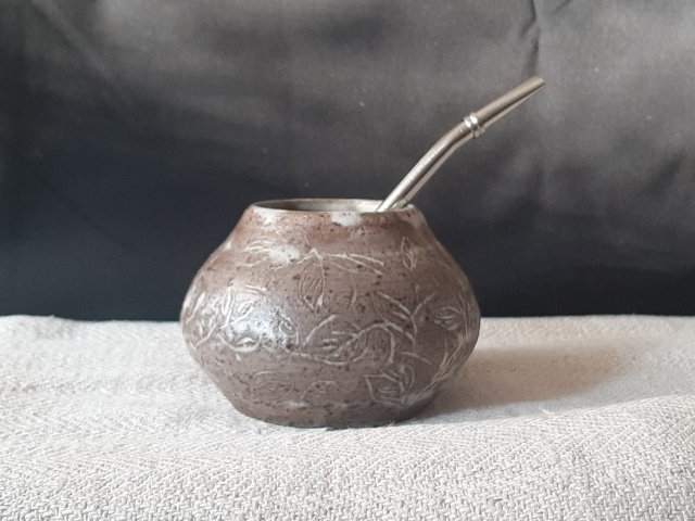 Ręcznie robiony Mateo, Gourd, Calabash - kubek do yerba mate z gliny szamotowej, szeroki, w liście