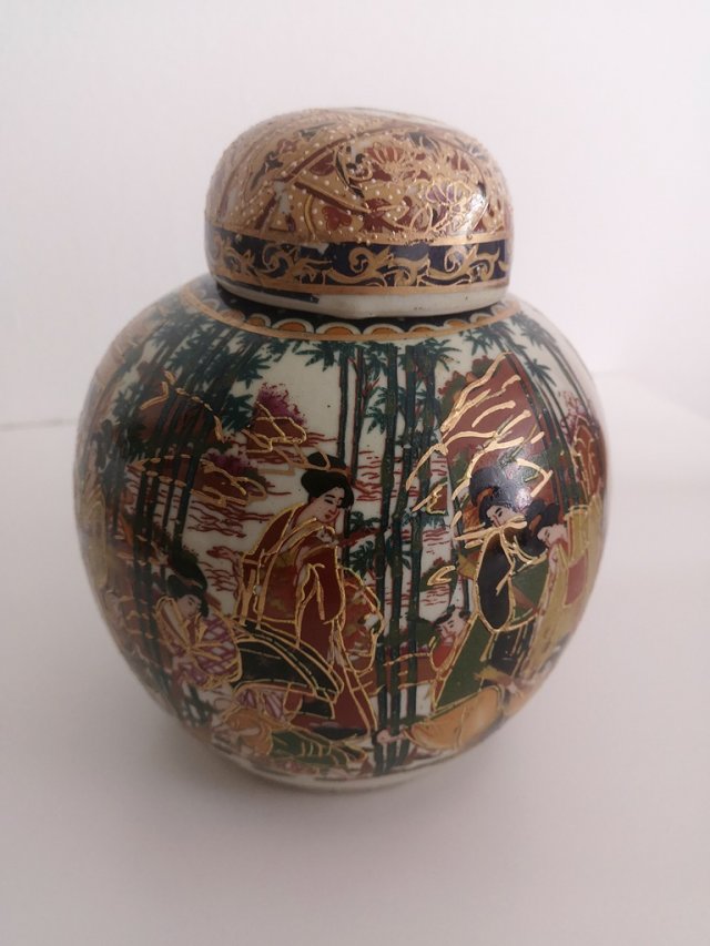 Piękny ceramiczny pojemnik motyw japoński