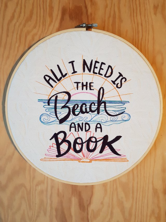Haftowany obrazek  Wszystko czego potrzebuję to plaża i książka