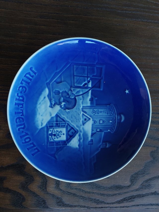 Talerz dekoracyjny porcelanowy Boże Narodzenie 1977 vintage