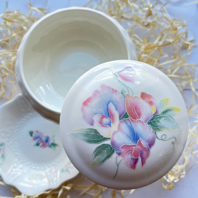 AYNSLEY - Puzderko ❀ڿڰۣ❀ SWEETHEART ❀ڿڰۣ❀ Delikatna porcelana - KOLEKCJONERSKA SERIA. Kwiaty