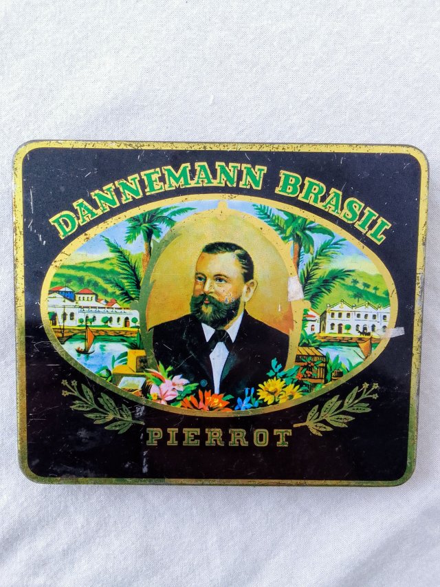 VINTAGE PUSZKA PO CYGARACH DANNEMANN