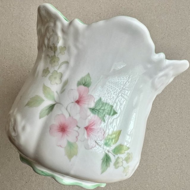 Victoriana - kostna porcelana ❀ڿڰۣ❀ Żardiniera na kwiaty