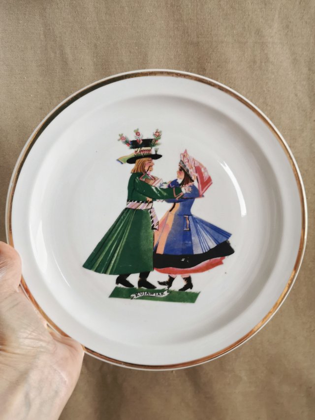 Talerz dekoracyjny Kujawiak, porcelana Wawel