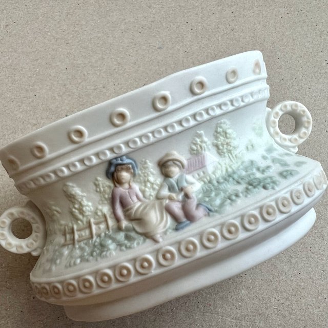 Rzadkość! ❤ LLADRO 1984r. ❤ Malutka żardiniera ❤ Jakościowa porcelana biskwitowa ❤