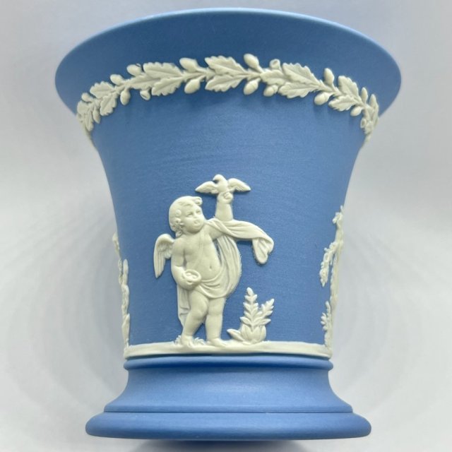 Collectable Wedgwood Jasperware - Blue ❤ Kolekcjonerska porcelana ❤ Wazonik