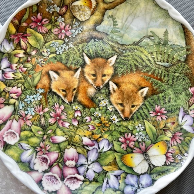 Malarski Royal Albert 1991 - Carole Turner ❀ڿڰۣ❀ Countryside Friends Collection - Foxes in the Summer Glade